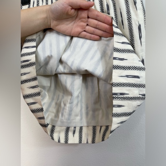 J Crew Stylish Black and White Patterned Ikat Sidewalk Cotton Skirt Size 0 - Picture 7 of 9